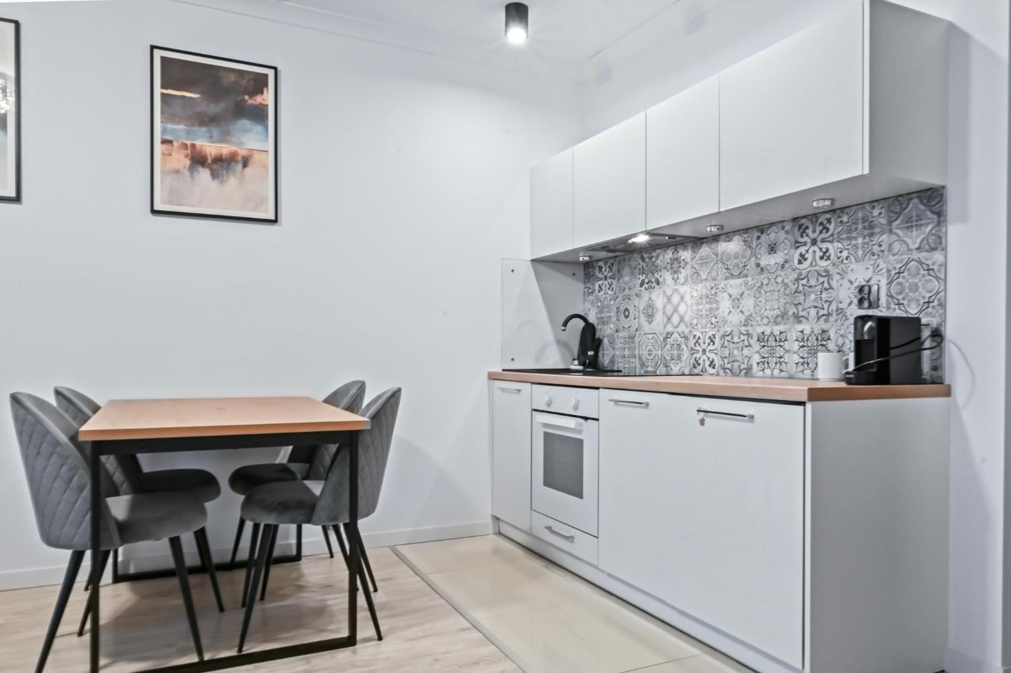 Rentplanet - Apartament Muranow วอร์ซอ ภายนอก รูปภาพ